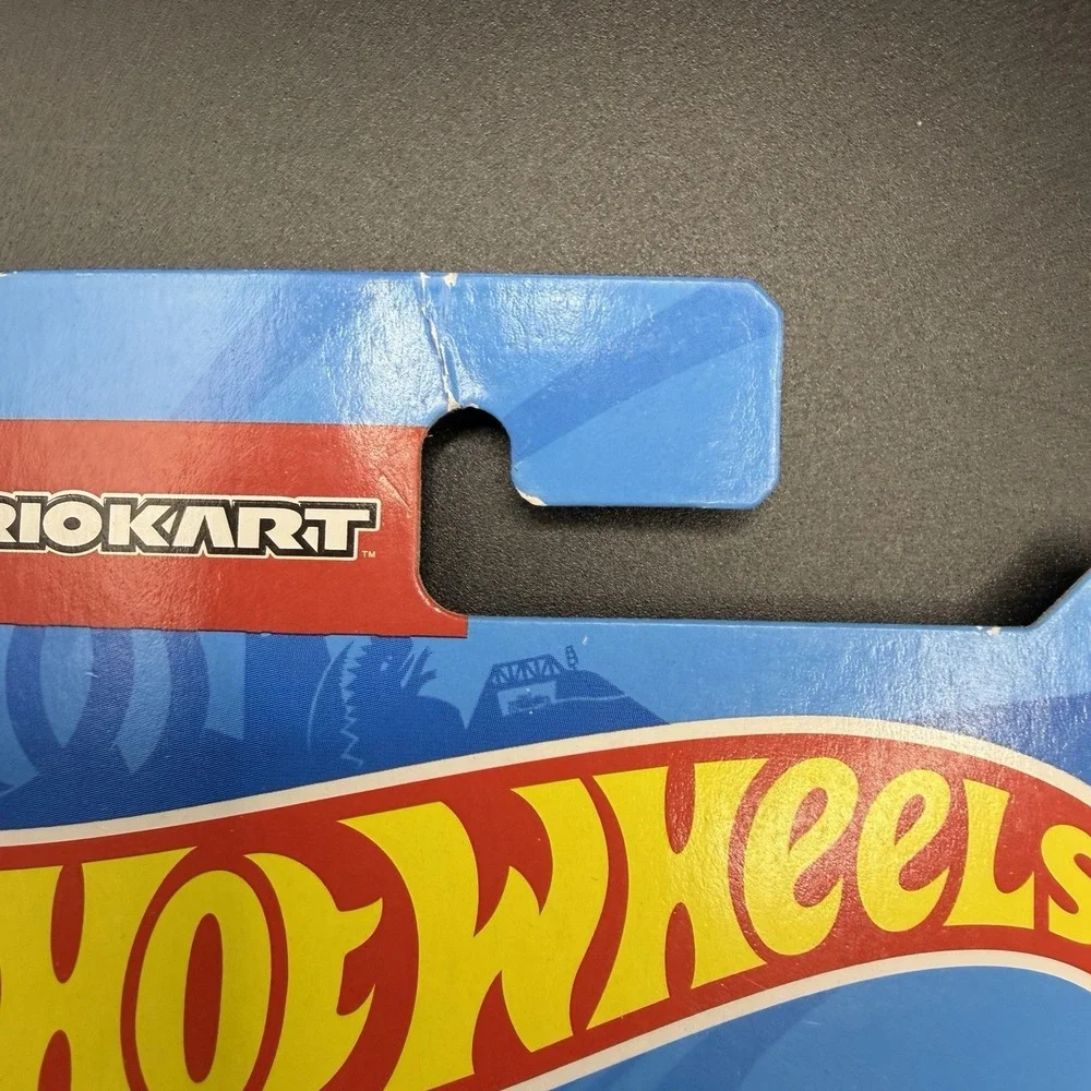 Hot Wheels HW Screen Time 1:64 Mario Kart  Standard Kart Mario